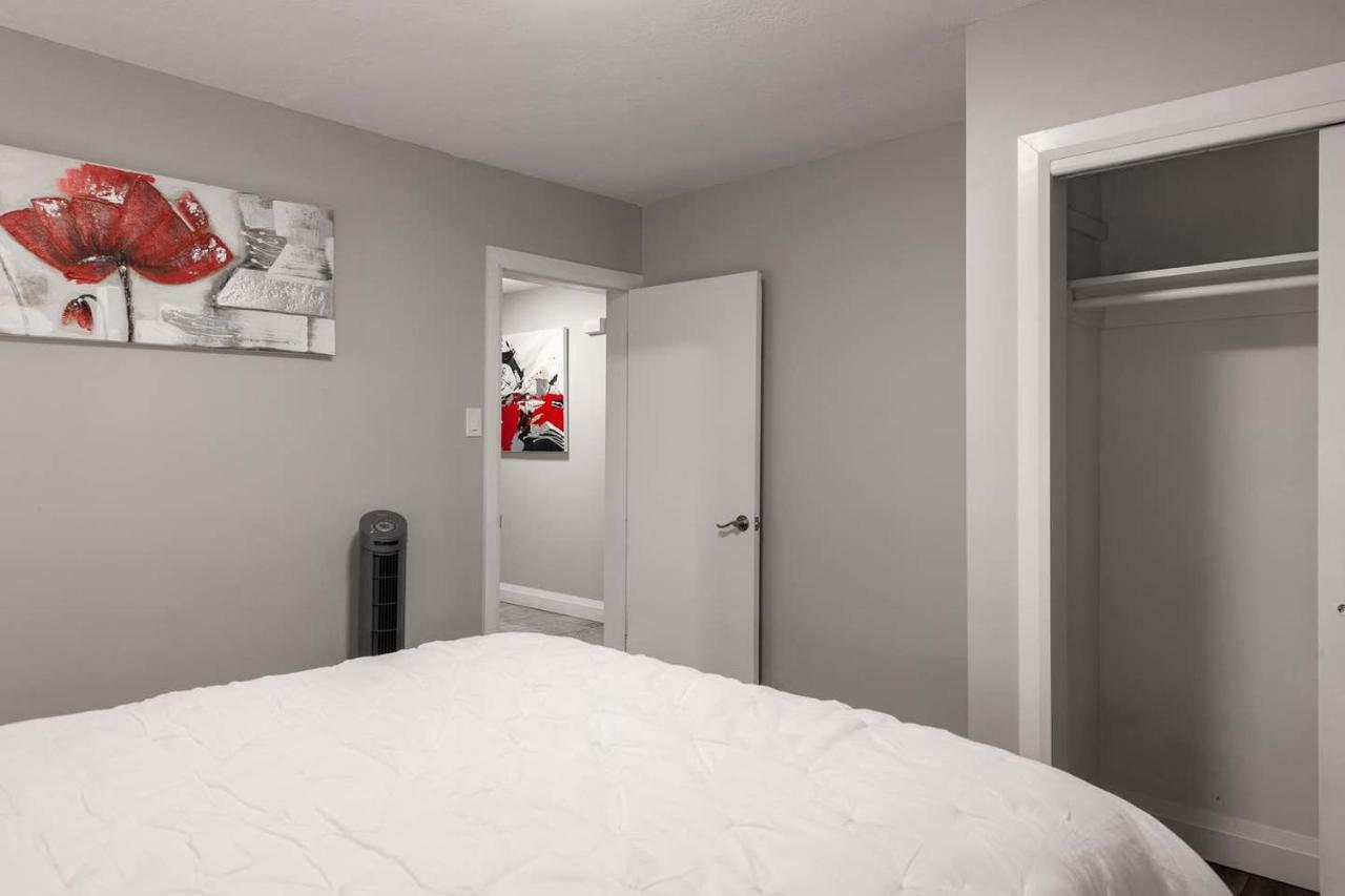 Entire 2 Bedroom Apartment Uptown Waterloo - E1 Eksteriør bilde