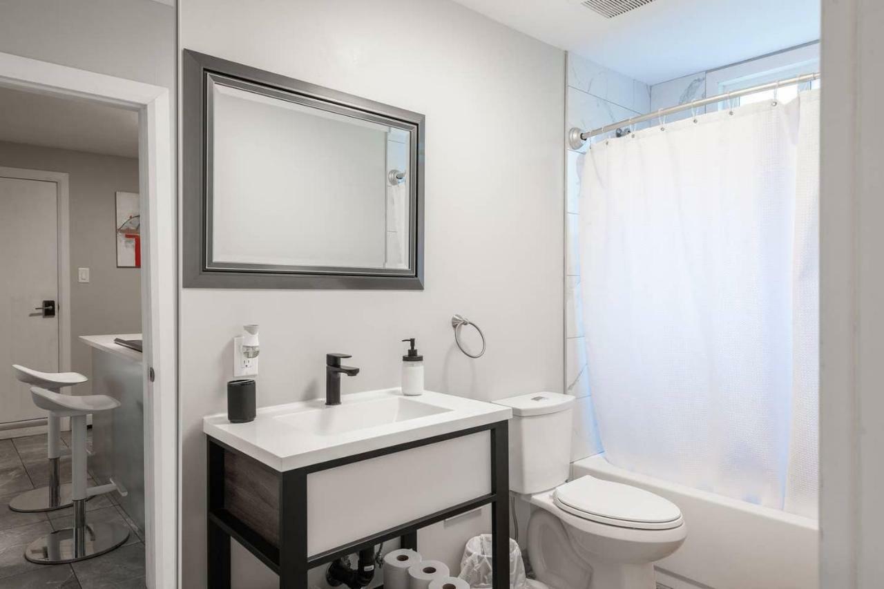 Entire 2 Bedroom Apartment Uptown Waterloo - E1 Eksteriør bilde