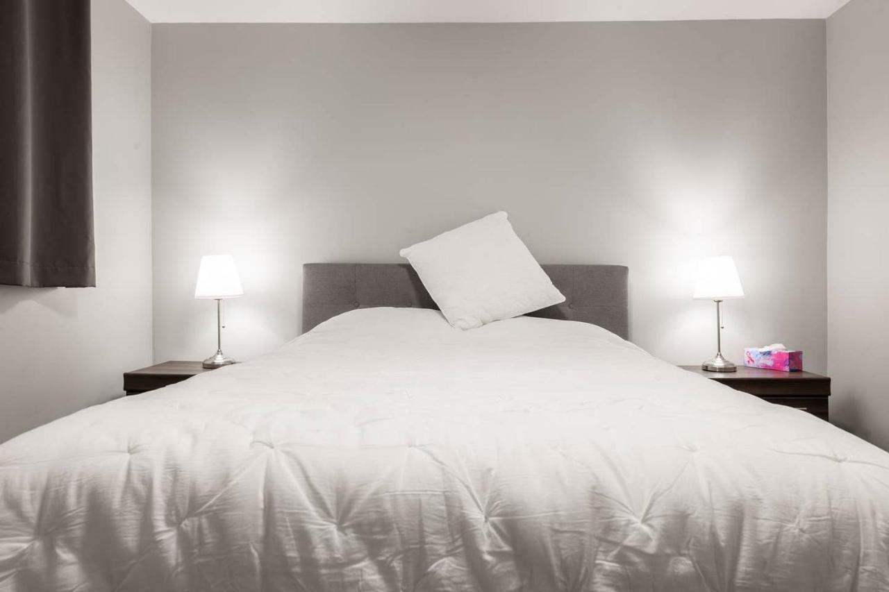 Entire 2 Bedroom Apartment Uptown Waterloo - E1 Eksteriør bilde